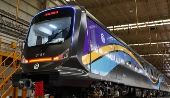 The world's first commercial carbon fiber subway train! How is carbon fiber made